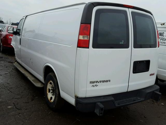 1GTGG29CX81913275 - 2008 GMC SAVANA G25 WHITE photo 3