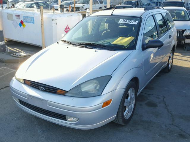 1FAFP35ZX4W135719 - 2004 FORD FOCUS ZTW SILVER photo 2