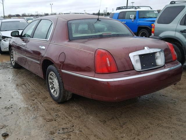 1LNHM82W12Y612750 - 2002 LINCOLN TOWN CAR S BURGUNDY photo 3