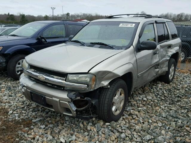 1GNDT13S322148895 - 2002 CHEVROLET TRAILBLAZE GRAY photo 2