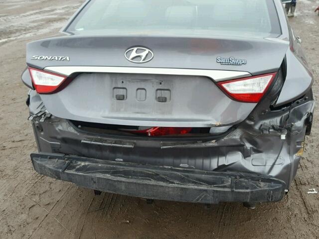 5NPEB4AC0CH396390 - 2012 HYUNDAI SONATA GLS GRAY photo 9