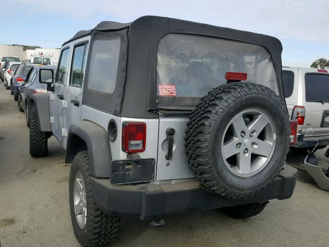 1J4BA3H14AL188150 - 2010 JEEP WRANGLER U SILVER photo 3