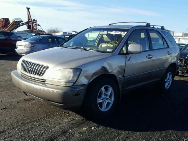 JT6HF10U3X0053464 - 1999 LEXUS RX 300 BEIGE photo 2