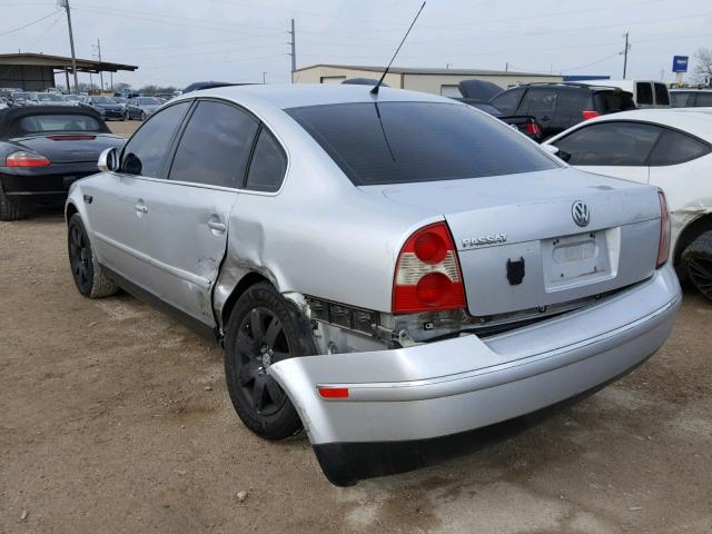 WVWAD63B25E074037 - 2005 VOLKSWAGEN PASSAT GLS SILVER photo 3