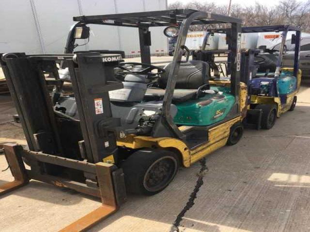 568833A - 2004 KMTS FORKLIFT UNKNOWN - NOT OK FOR INV. photo 2