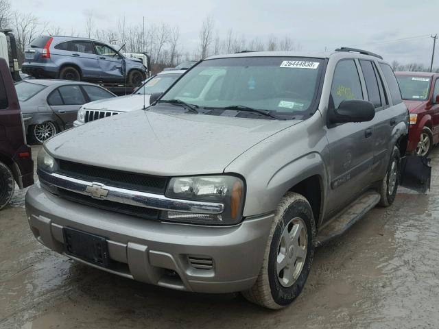 1GNDT13S332291363 - 2003 CHEVROLET TRAILBLAZE GOLD photo 2