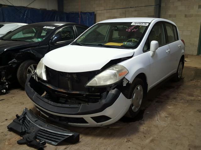 3N1BC13EX8L398574 - 2008 NISSAN VERSA S WHITE photo 2