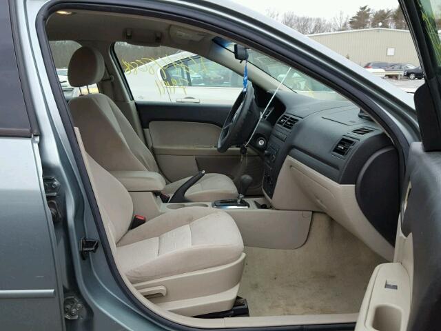 3FAFP06Z76R192351 - 2006 FORD FUSION S GRAY photo 5