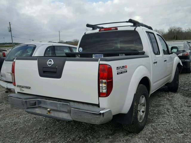 1N6AD07U66C469096 - 2006 NISSAN FRONTIER C WHITE photo 4