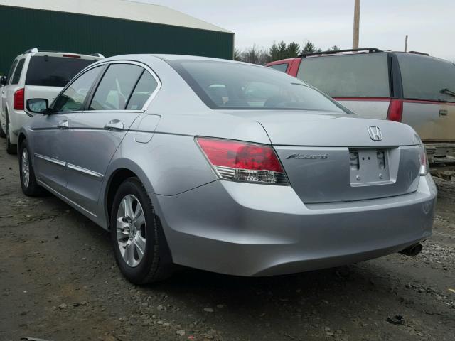 1HGCP2F46AA020961 - 2010 HONDA ACCORD LXP SILVER photo 3