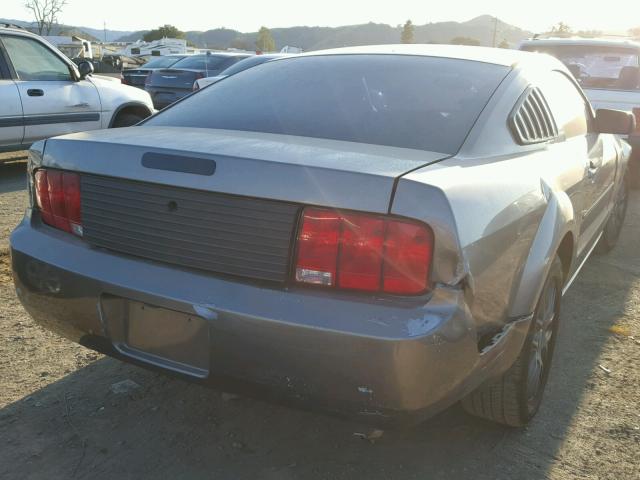 1ZVFT80N155155983 - 2005 FORD MUSTANG BEIGE photo 4
