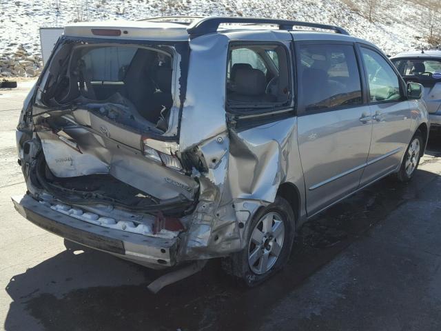 5TDZA22CX4S183417 - 2004 TOYOTA SIENNA XLE SILVER photo 4