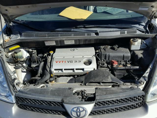 5TDZA22CX4S183417 - 2004 TOYOTA SIENNA XLE SILVER photo 7