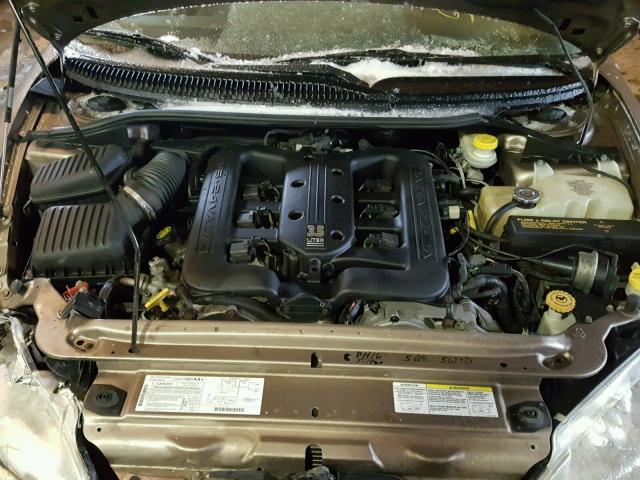 2B3HD56M42H174622 - 2002 DODGE INTREPID E TAN photo 7