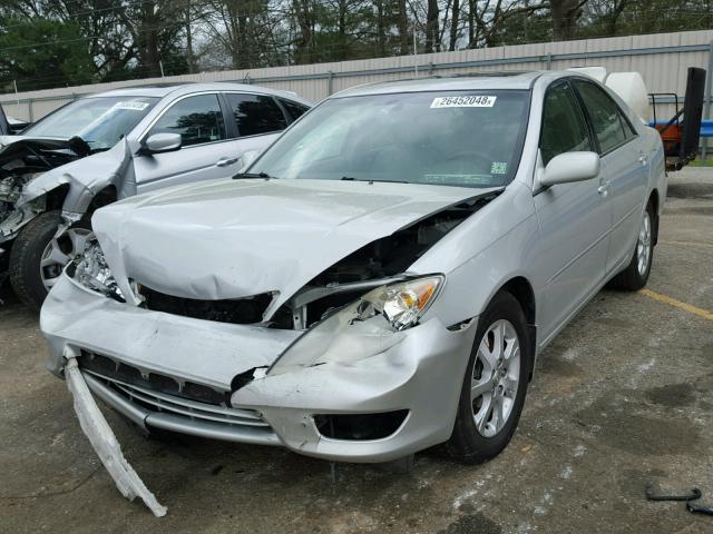 4T1BF32K05U605655 - 2005 TOYOTA CAMRY LE SILVER photo 2