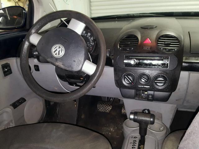 3VWBK31C54M412489 - 2004 VOLKSWAGEN NEW BEETLE 蓝色 照片 9