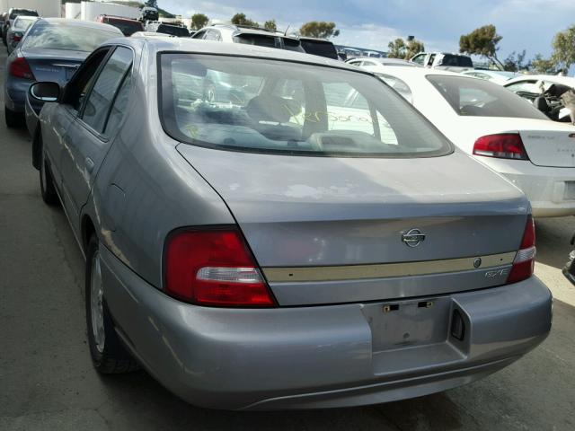 1N4DL01D7YC217796 - 2000 NISSAN ALTIMA XE SILVER photo 3