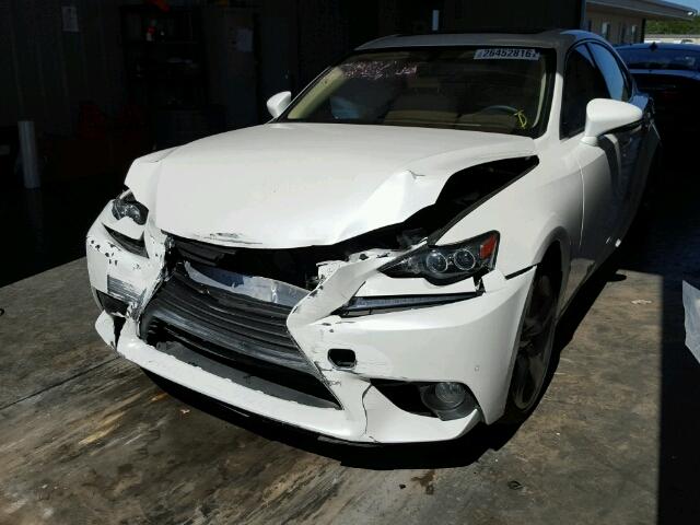 JTHBE1D20E5004926 - 2014 LEXUS IS WHITE photo 2