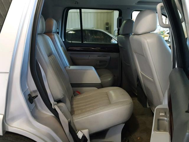 5LMEU88H85ZJ03178 - 2005 LINCOLN AVIATOR 银色 照片 6