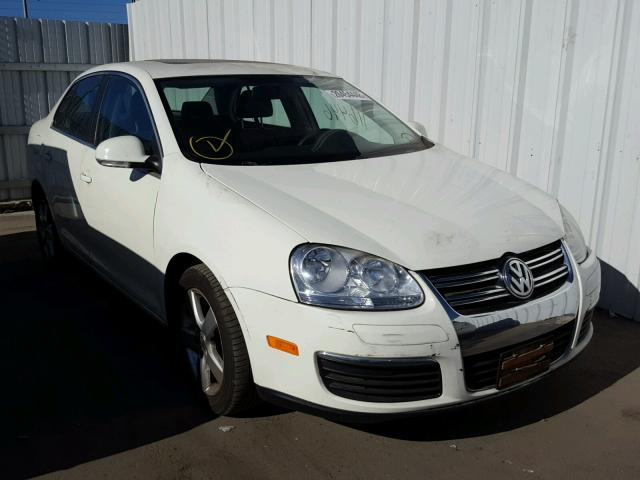 3VWRZ71K28M109619 - 2008 VOLKSWAGEN JETTA SE WHITE photo 1