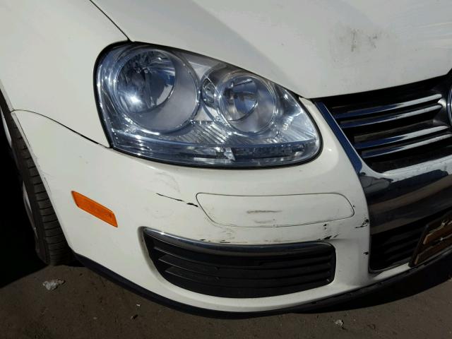 3VWRZ71K28M109619 - 2008 VOLKSWAGEN JETTA SE WHITE photo 9