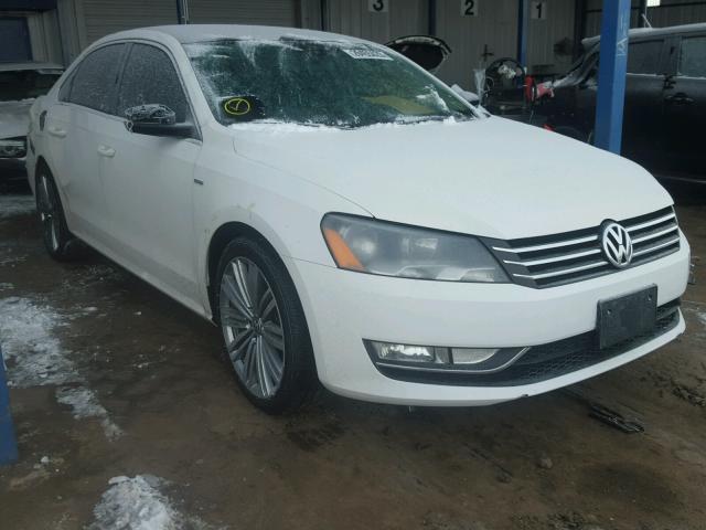 1VWBT7A36FC006603 - 2015 VOLKSWAGEN PASSAT SE WHITE photo 1