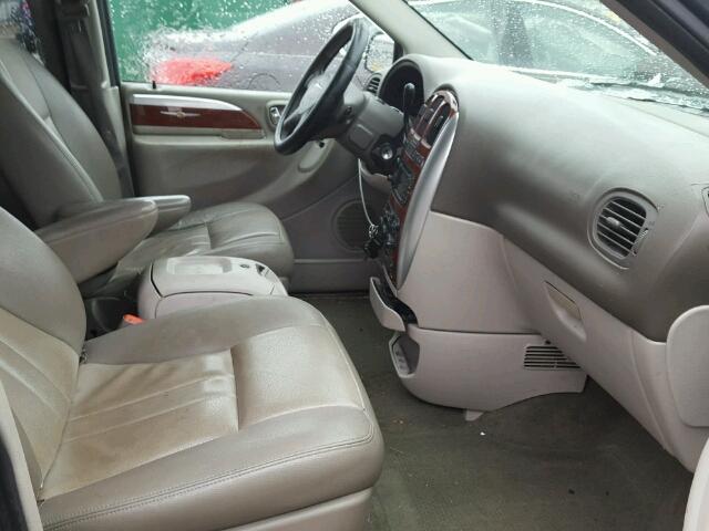 2A4GP54L96R688309 - 2006 CHRYSLER TOWN & COU BLUE photo 5