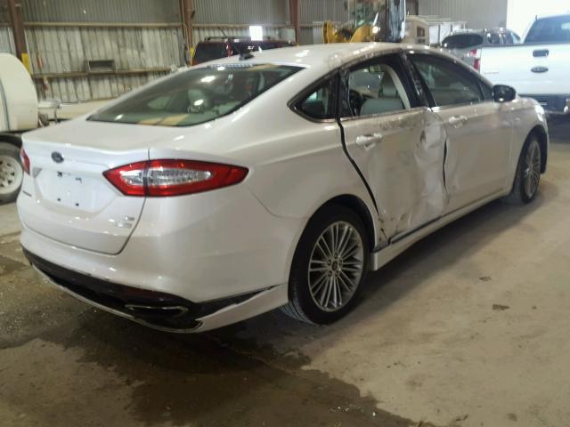 3FA6P0H99DR105740 - 2013 FORD FUSION SE WHITE photo 4