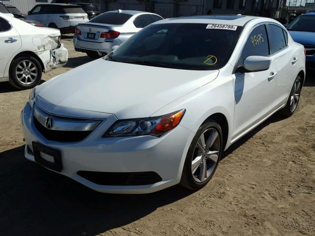 19VDE1F31EE013180 - 2014 ACURA ILX 20 WHITE photo 2