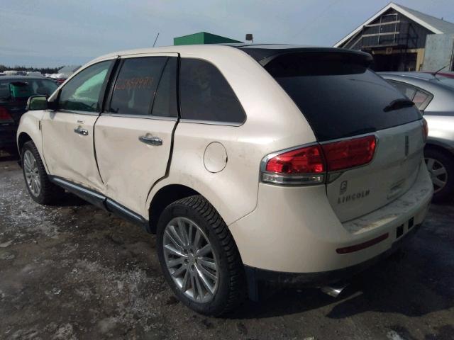 2LMDJ8JK0CBL06373 - 2012 LINCOLN MKX WHITE photo 3