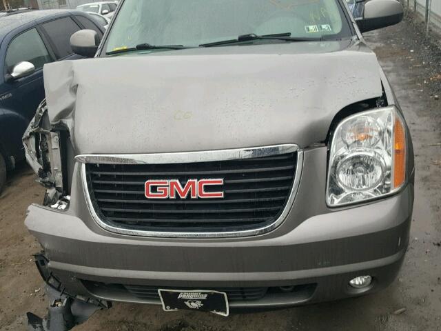 1GKFK13048J198307 - 2008 GMC YUKON GRAY photo 7