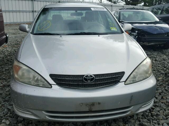 4T1BE32K34U812042 - 2004 TOYOTA CAMRY LE SILVER photo 9