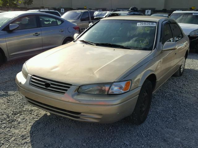 4T1BG22K6VU811375 - 1997 TOYOTA CAMRY CE BEIGE photo 2