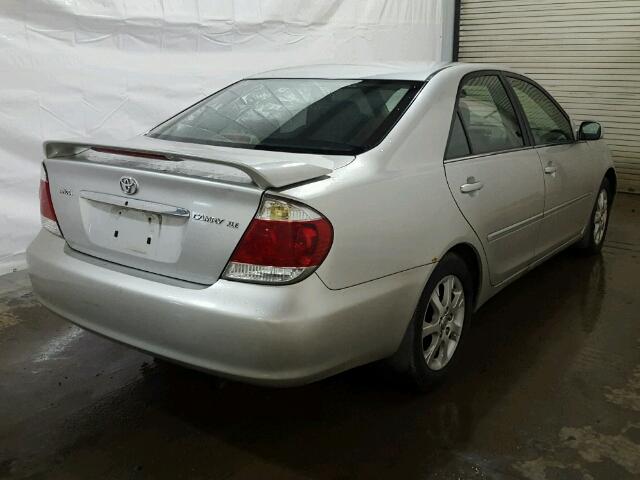 4T1BE30K15U961697 - 2005 TOYOTA CAMRY LE SILVER photo 4