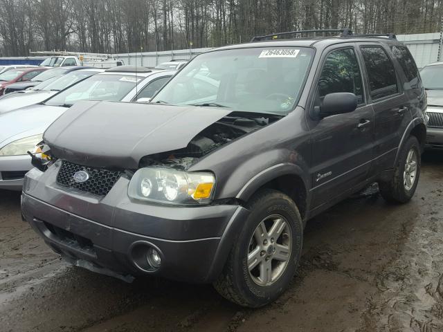 1FMCU96HX6KA56572 - 2006 FORD ESCAPE HEV GRAY photo 2