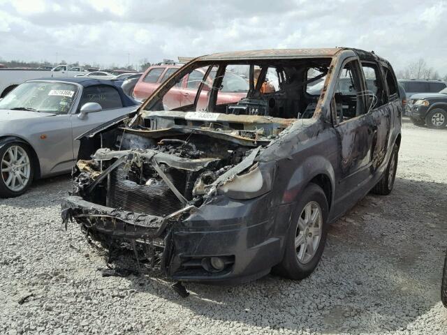 2A8HR54P18R823947 - 2008 CHRYSLER TOWN & COU BURN photo 2