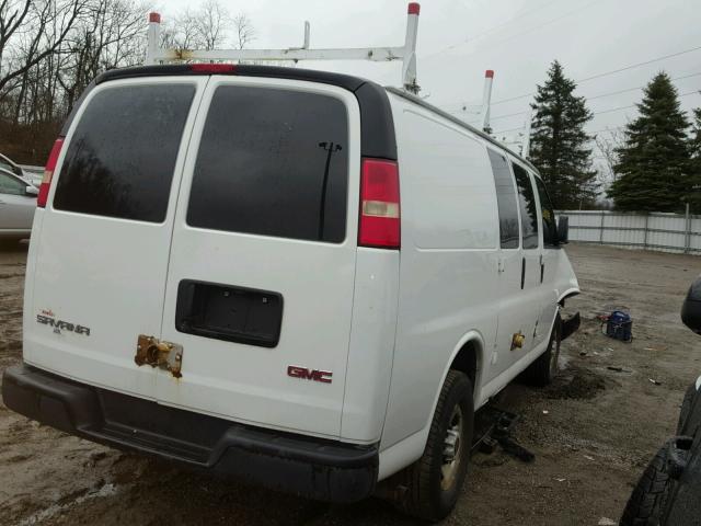 1GTHG35K881139132 - 2008 GMC SAVANA G35 WHITE photo 4