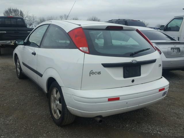 3FAFP31371R158925 - 2001 FORD FOCUS ZX3 WHITE photo 3