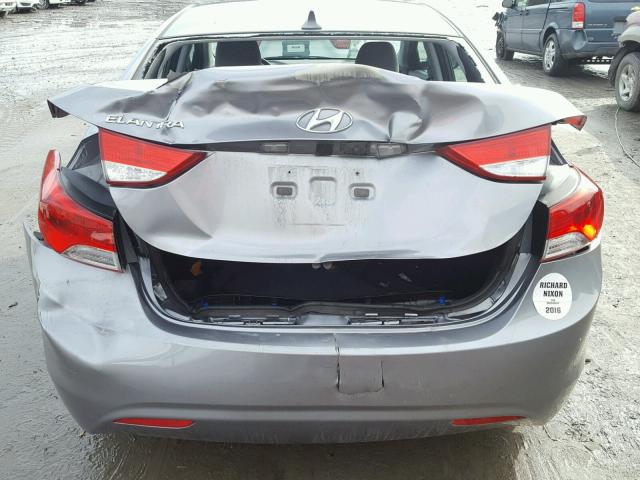 KMHDH4AE4DU525598 - 2013 HYUNDAI ELANTRA GL SILVER photo 9