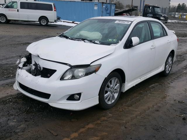 2T1BU4EE1AC252291 - 2010 TOYOTA COROLLA BA WHITE photo 2