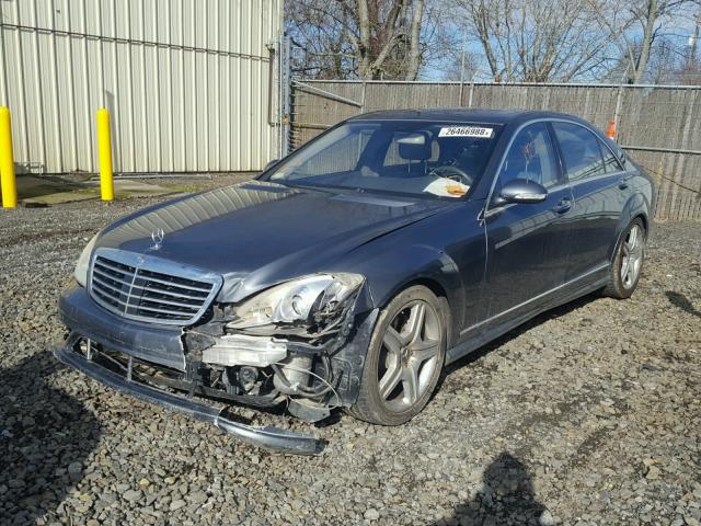 WDDNG71XX7A058018 - 2007 MERCEDES-BENZ S 550 GRAY photo 2