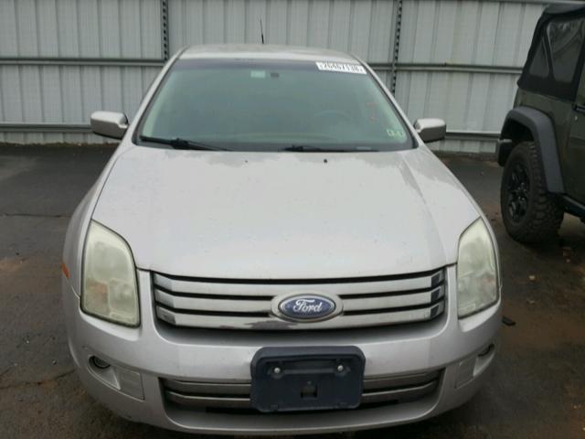 3FAHP07Z28R166508 - 2008 FORD FUSION SE SILVER photo 9