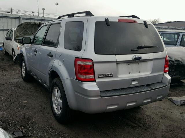 1FMCU9D7XCKB92500 - 2012 FORD ESCAPE XLT SILVER photo 3