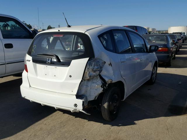 JHMGE88299S015231 - 2009 HONDA FIT WHITE photo 4