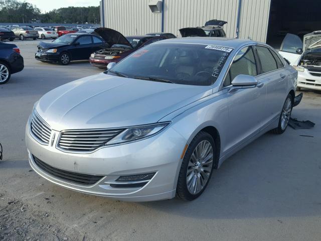 3LN6L2G95DR817838 - 2013 LINCOLN MKZ SILVER photo 2