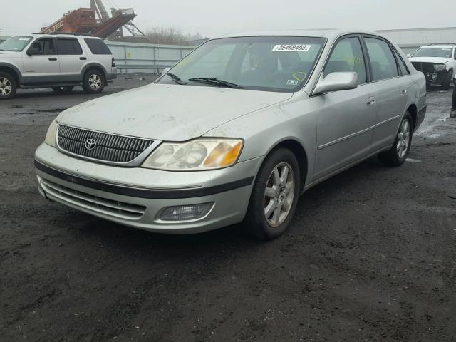 4T1BF28B9YU098678 - 2000 TOYOTA AVALON XL SILVER photo 2