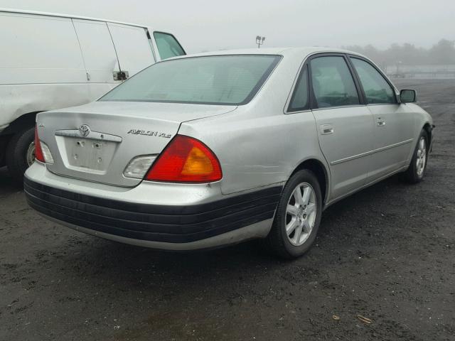 4T1BF28B9YU098678 - 2000 TOYOTA AVALON XL SILVER photo 4