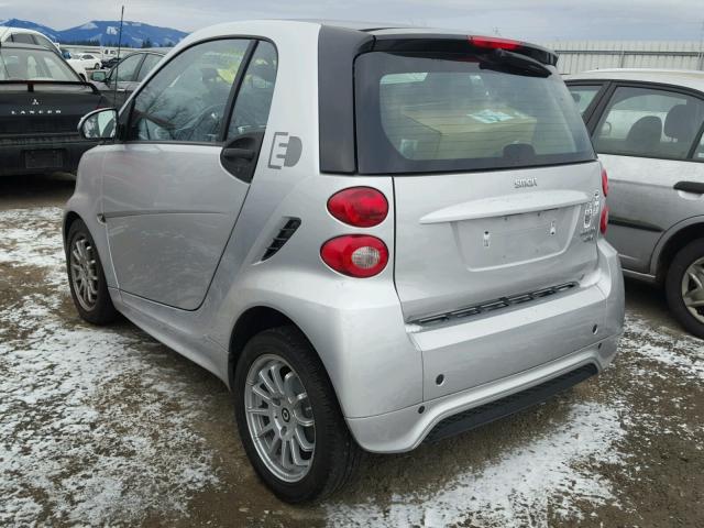 WMEEJ9AA1DK725181 - 2013 SMART FORTWO ELE 银色 照片 3