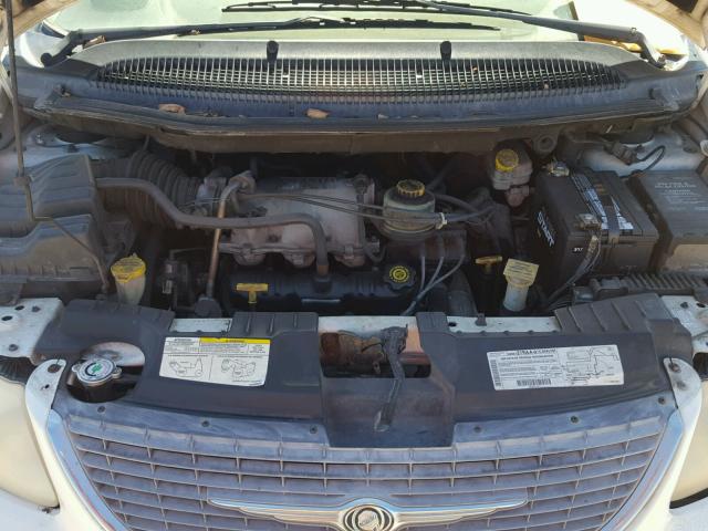 2C8GP64L01R408327 - 2001 CHRYSLER TOWN & COU WHITE photo 7