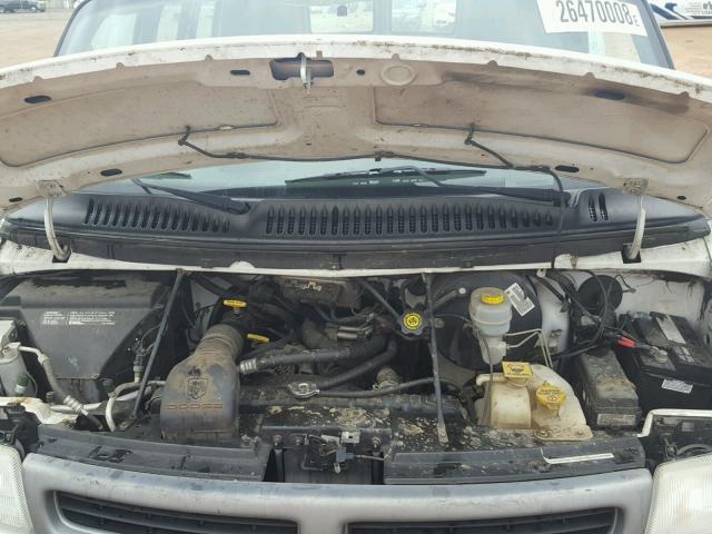 2B7HB11Y72K116045 - 2002 DODGE RAM VAN B1 WHITE photo 7